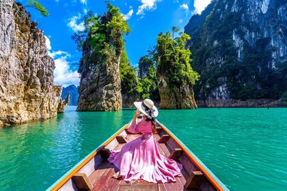 Khao Sok: recorrido privado en barco de cola larga en el lago Cheow Lan