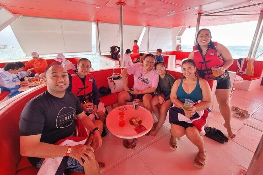 3 hours Red Whale Party Yacht in Boracay