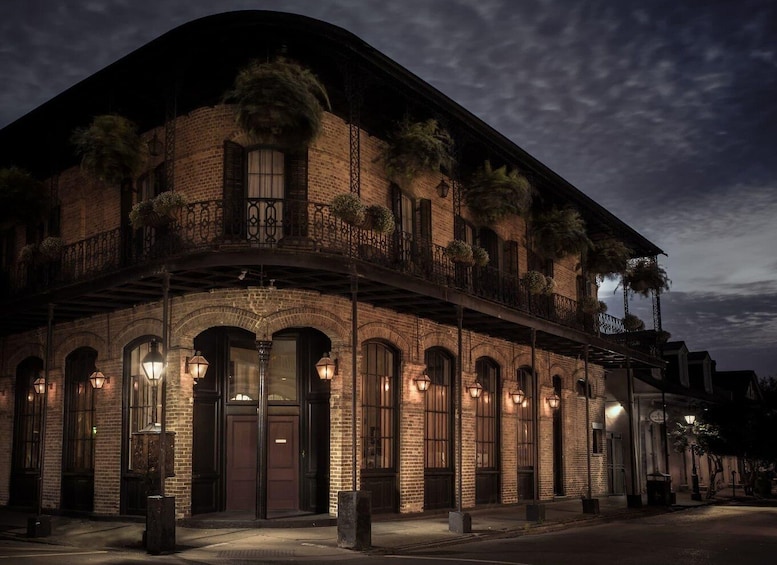 Picture 1 for Activity French Quarter Ghost Walk