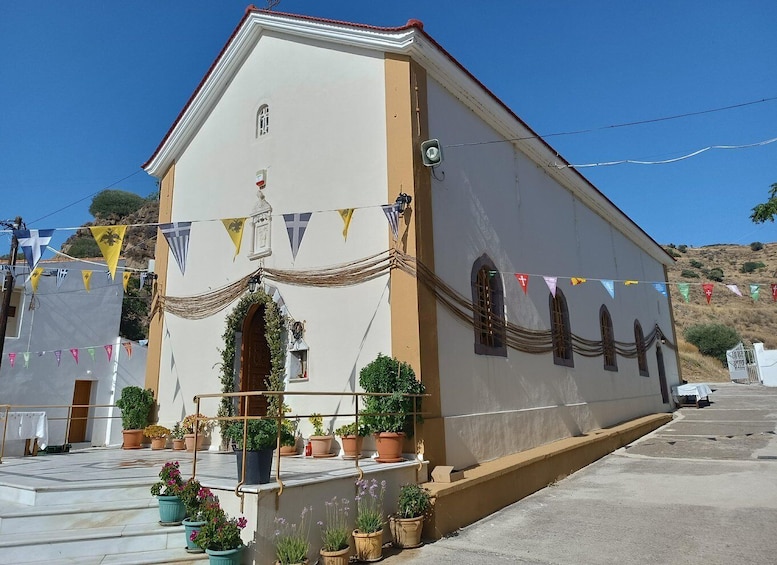 Picture 6 for Activity Chios : Welcome Concierge coffee break with a local