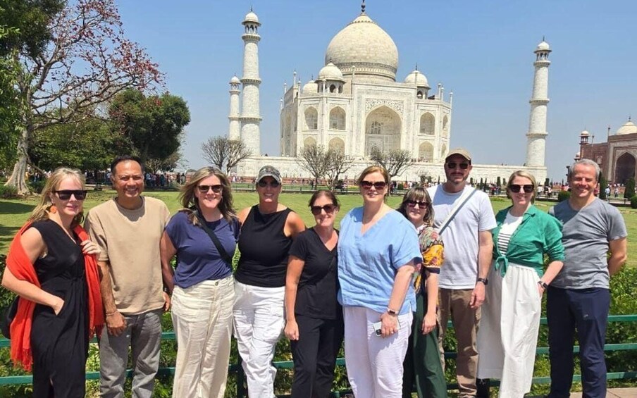 From Delhi: Taj Mahal & Agra Fort Private Day Tour By Car
