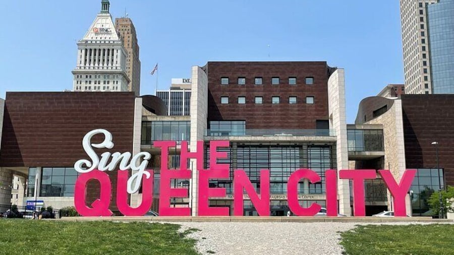 Self Guided Walking Tour of Cincinnati