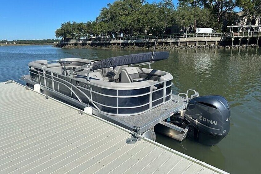 6 Hour Private Hilton Head Boat Rental 24 ft. Luxury Pontoon