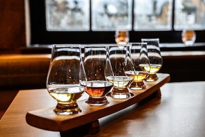 Yilan 1-Day Private Tour to Kavalan Whisky & Cultural Gems