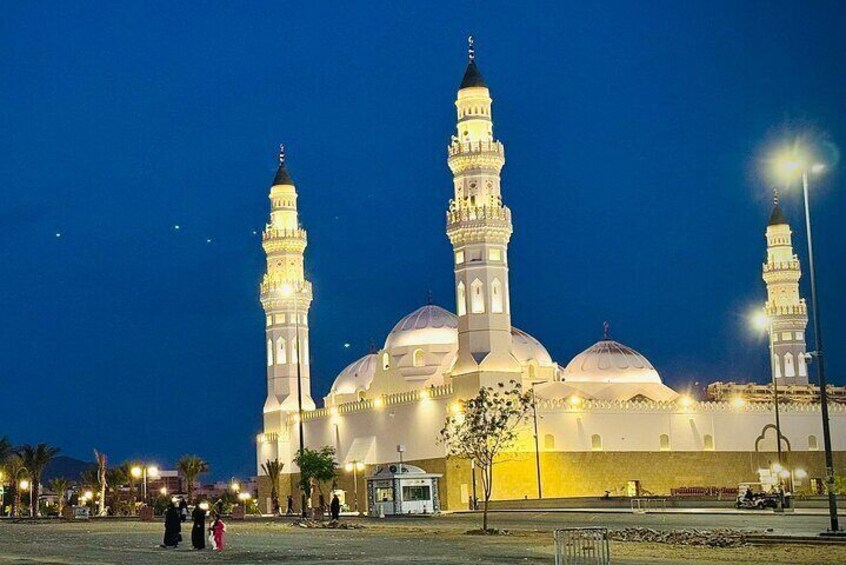 Quba Mosque Night View