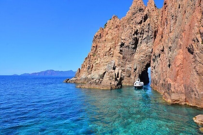 Friendly getaway to the Calanques of Piana from Cargèse