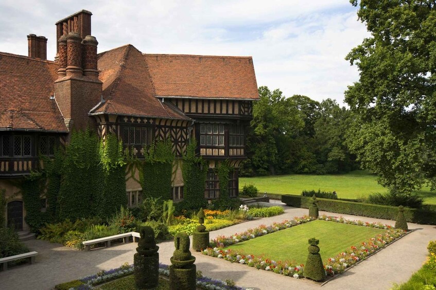 Picture 3 for Activity Potsdam: Cecilienhof Castle Entrance Ticket