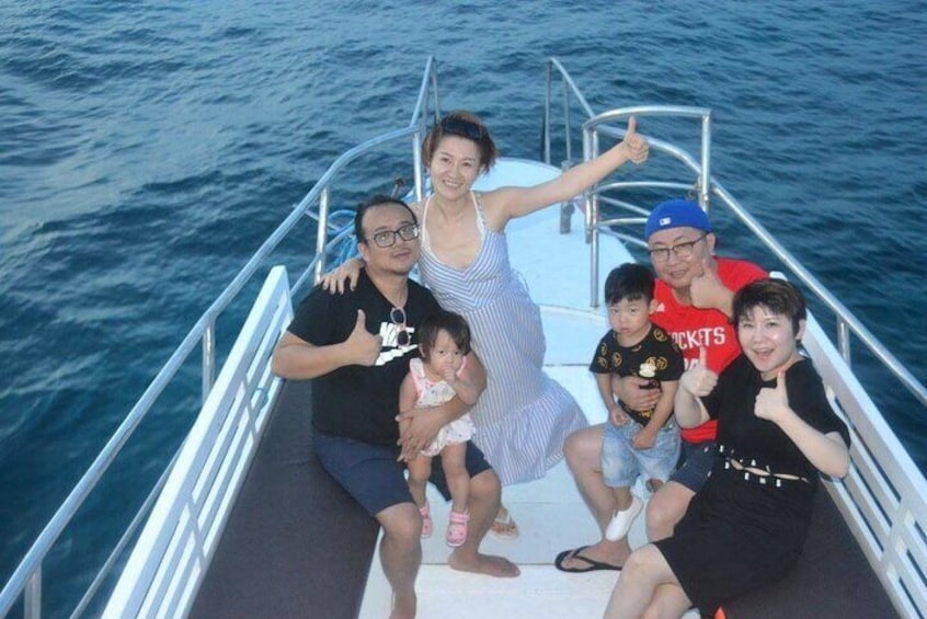 Boracay Party Yacht 2 hour tour with snorkeling 