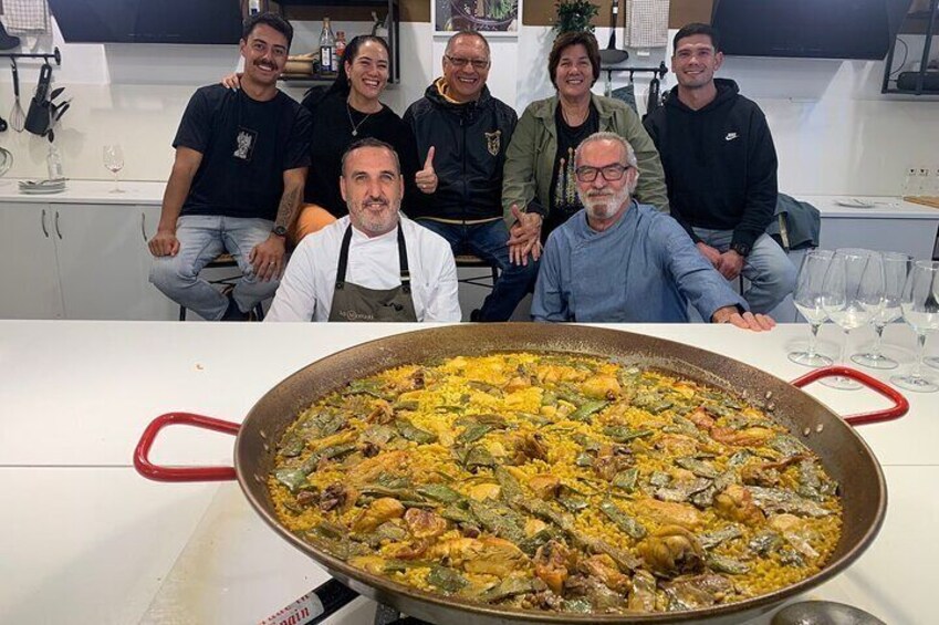 Valencian Paella Workshop with welcome drinks and tapas