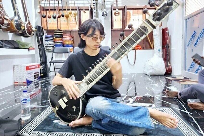 Learn how to play Sitar