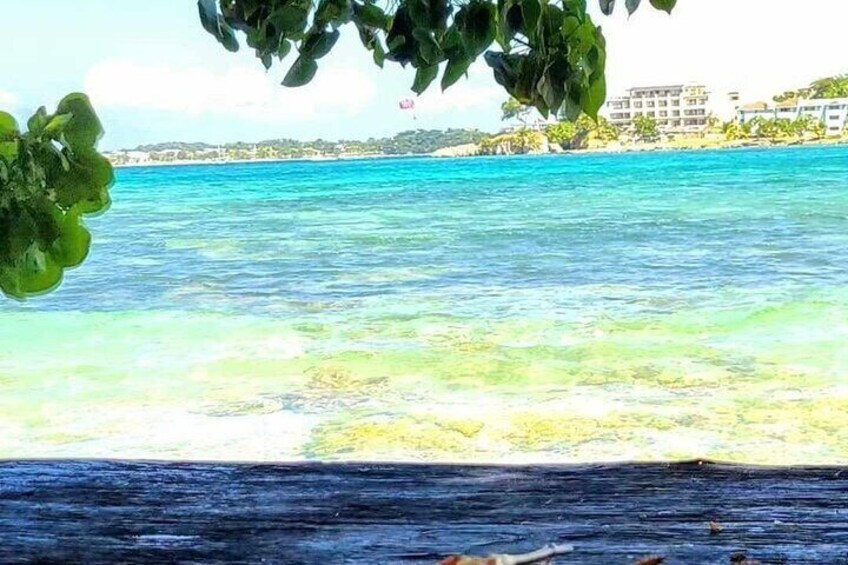 Negril Lobster Lunch on Booby Cay & Snorkeling To a Sunken Cannon