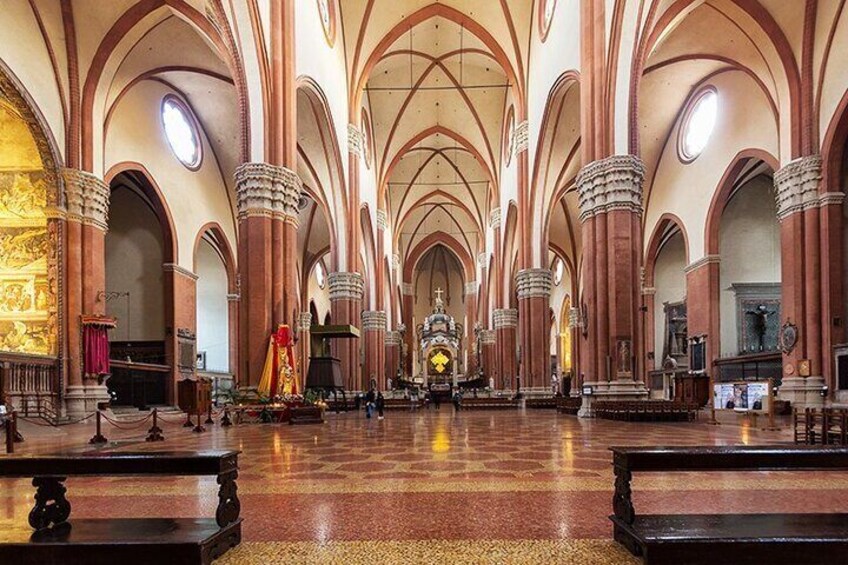 Bologna Walking Tour with Audio and Written Guide