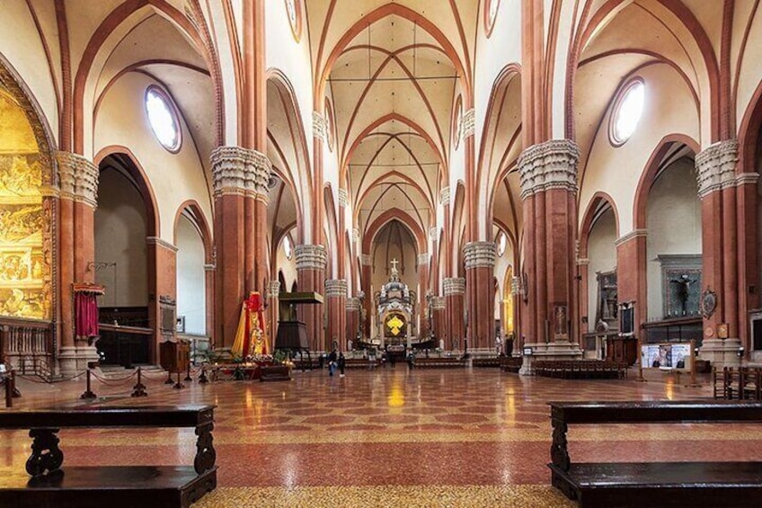 Bologna Walking Tour with Audio and Written Guide