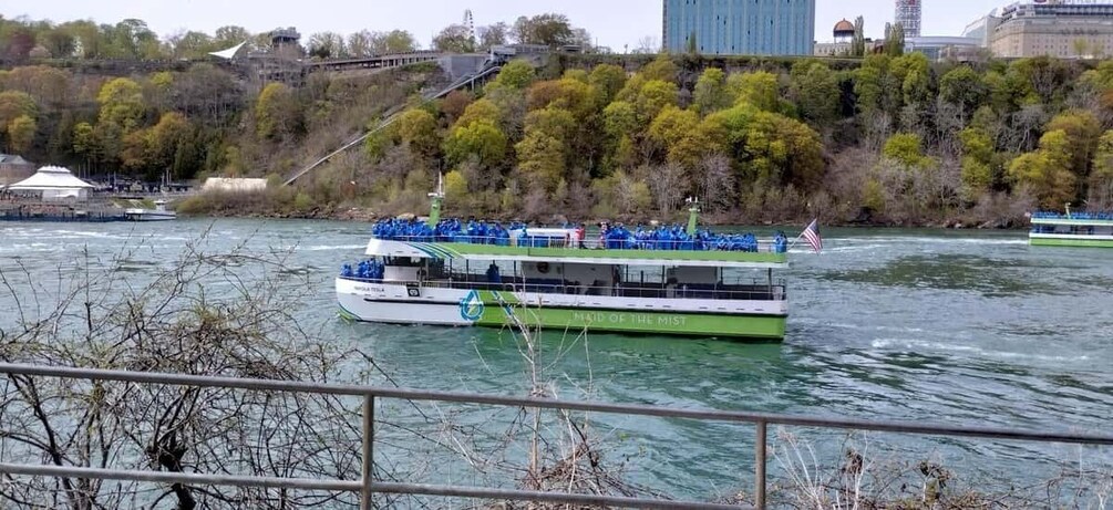 Niagara Falls, USA: Falls Boat Cruise Tickets & Cave Walk