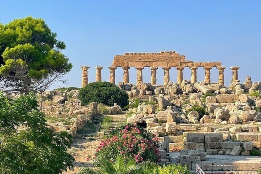 8 Days Private Historical Tour in Rural Sicily with Food and Wine