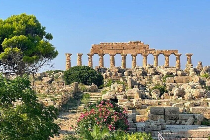 8 Days Private Historical Tour in Rural Sicily with Food and Wine