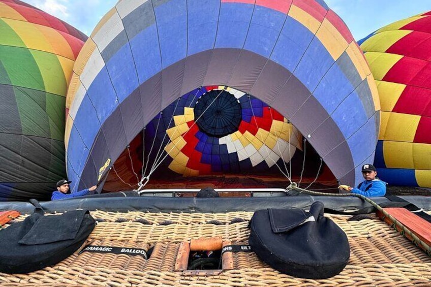 Teotihuacán Balloon Flight Transportation and Breakfast included