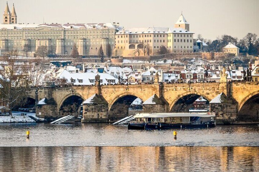 Evening Eco Cruise With a Glass of Prosecco in Bohemia