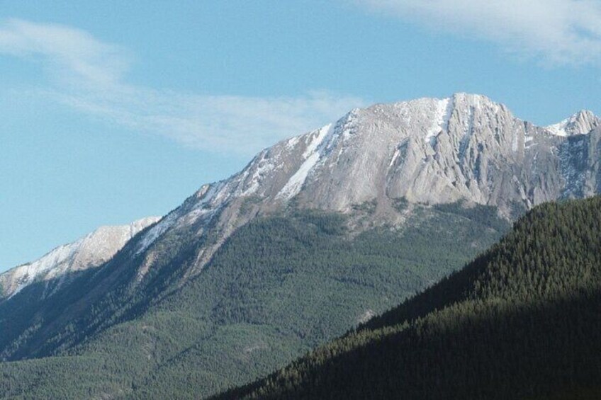 2 Day Scenic Tour in Calgary Banff Lake Louise Moraine Lake