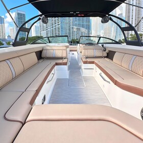 Miami: Private Luxury Boat Charter with a Captain