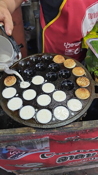 Picture 3 for Activity Xi`an evening food tour with locals