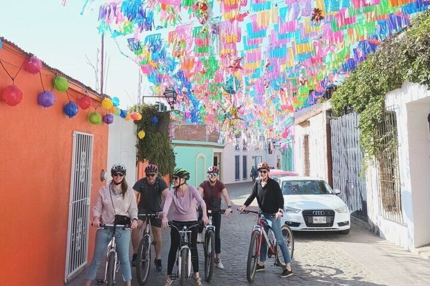 Bicycle Tour through Oaxaca learning about its Urban Art and History