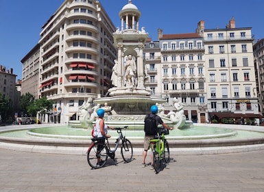 Lyon: Old Town Basilica Bellecour By E-Bike from Geneva