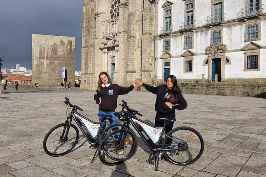 Private E-bike Tour in Porto