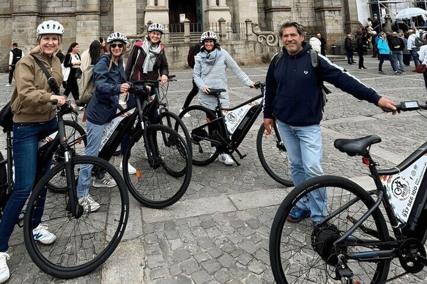 Private E-bike Tour in Porto