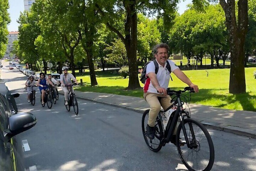 Private E-bike Tour in Porto