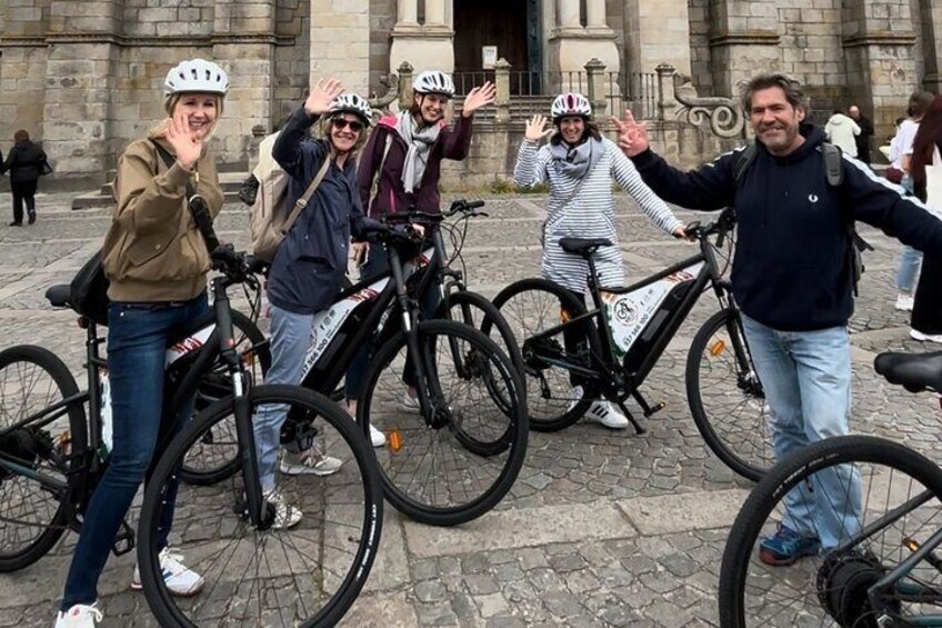 Private E-bike Tour in Porto