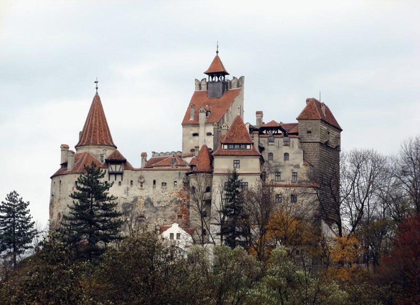 Premium Tour Bran & Peles Castle from Bucharest