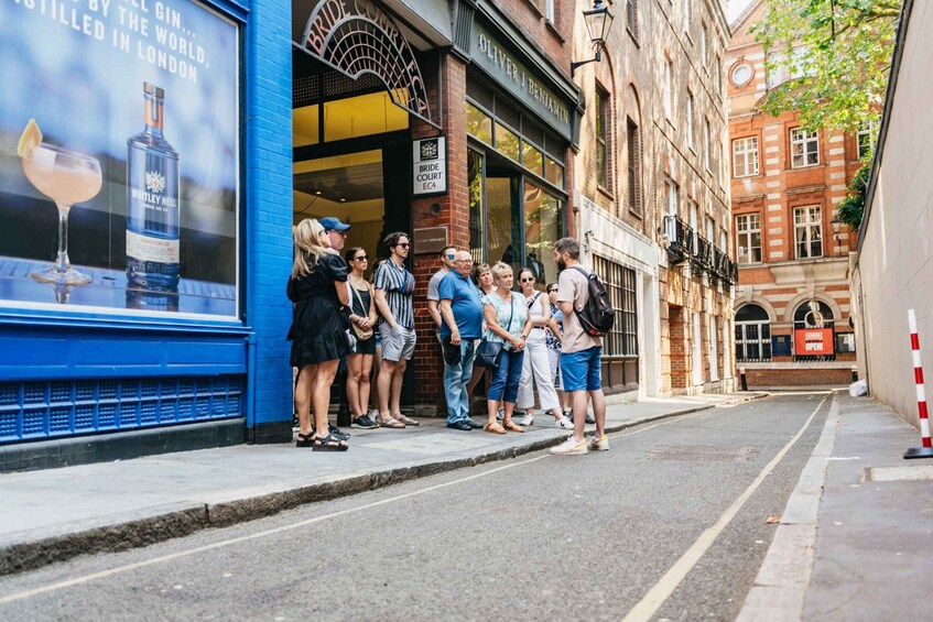 London: Historic Pubs of Central London Walking Tour