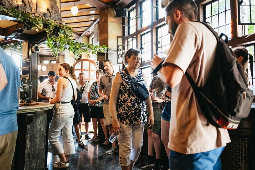 Picture 10 for Activity London: Historic Pubs of Central London Walking Tour