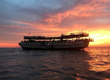 Sonnenuntergangs-Dinner-Tour: Das schwimmende Dorf am Tonle Sap See