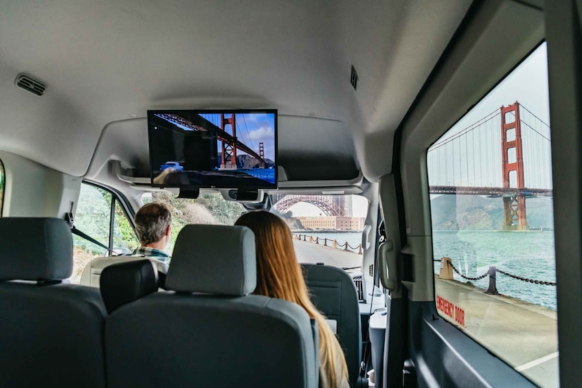 San Francisco: Movie Filming Locations Bus Tour