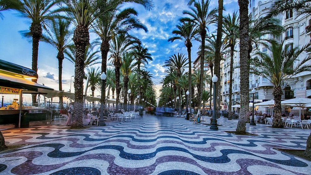 Show item 3 of 5. Promenade in Alicante