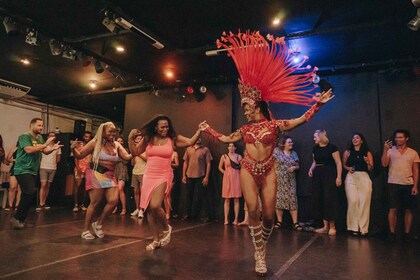 Rio de Janeiro : Classe de samba et visite nocturne de la samba