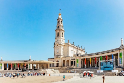 Vanuit Lissabon: Kleine Groepsreis Fatima Óbidos Batalha & Nazaré