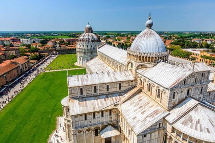 Guidad rundtur i Pisa katedral och biljett till det lutande tornet som till...