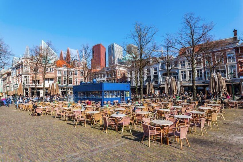 Unveil UTRECHTS allure on our captivating walking tour!"

