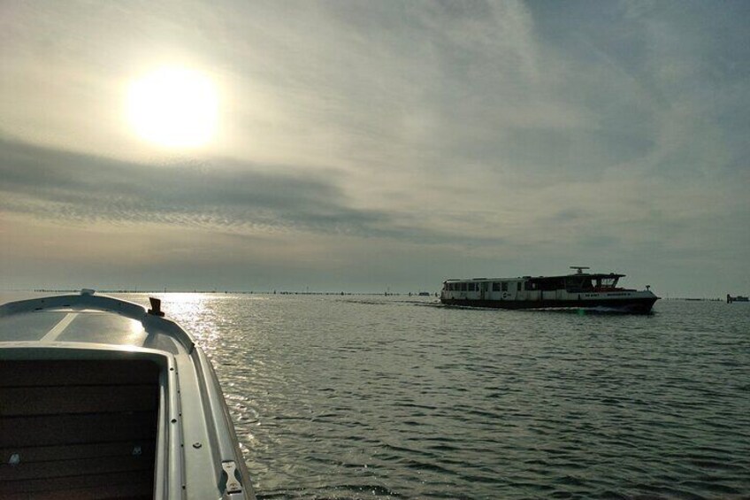Tour to Pellestrina with Typical Lagoon Boat from Chioggia