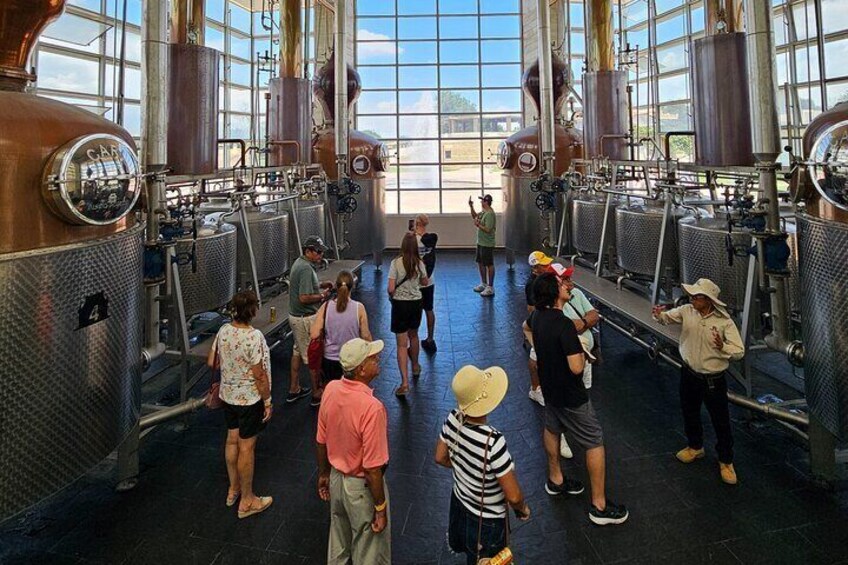 Distillation at Hacienda La Caravedo