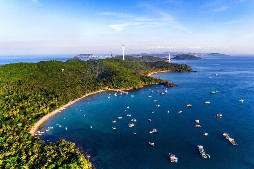 Phu Quoc Cable Car Water Park and Southern Highlights Tour
