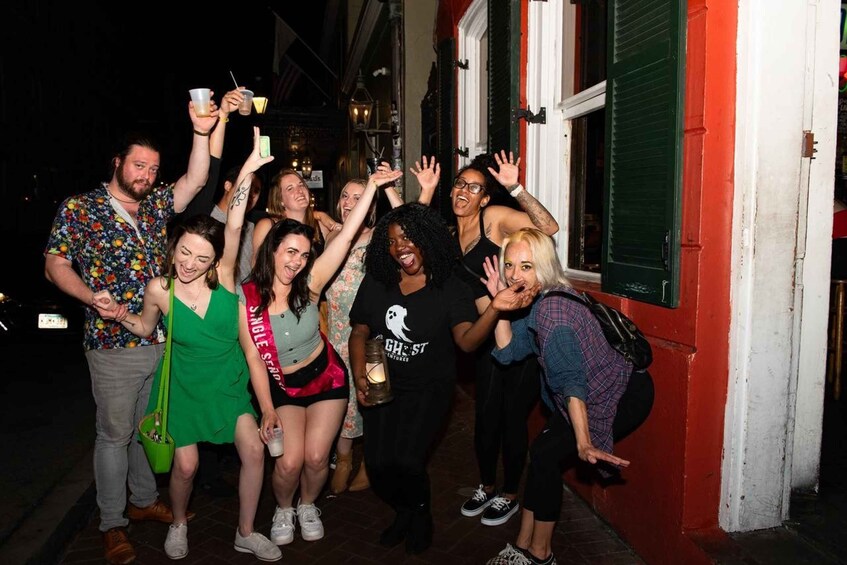 Charleston: Boos and Booze Haunted Pub Crawl Walking Tour