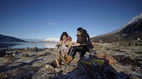 Fra Tromsø: Busstur i fjordene for små grupper
