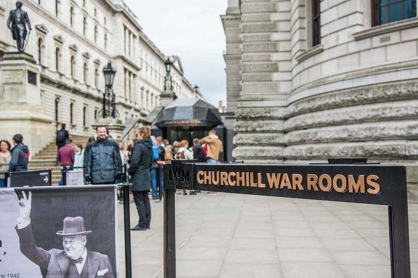 Private Walking Tour in Westminster & Churchill's War Rooms Entry