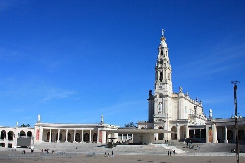 Full-Day Private Tour Fátima Batalha and Óbidos