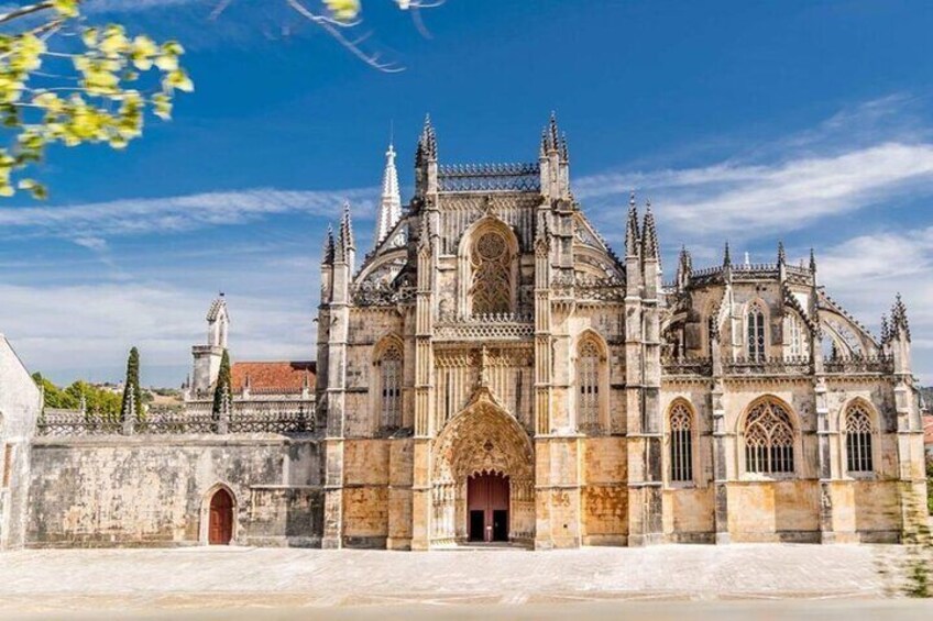 Full-Day Private Tour Fátima Batalha and Óbidos