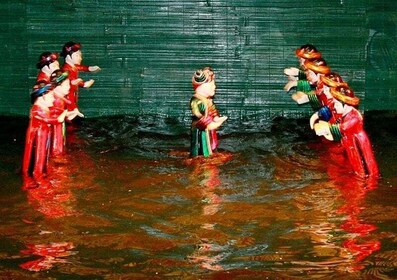 Hô-Chi-Minh-Ville : spectacle de marionnettes sur l'eau et dîner-croisière